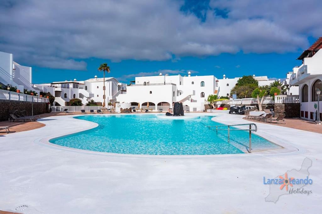 Vivienda Vacacional El Descanso Costa Teguise Exterior photo